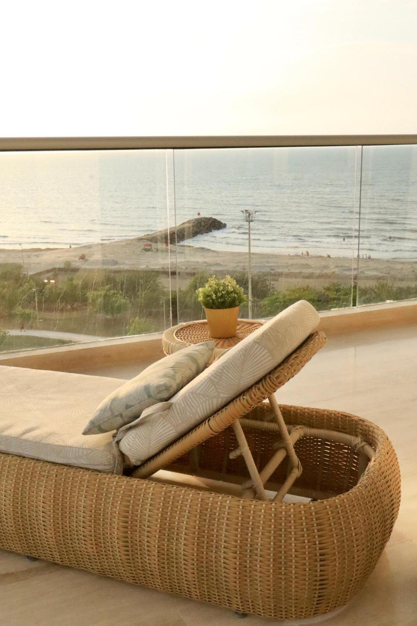 Luxury In I *