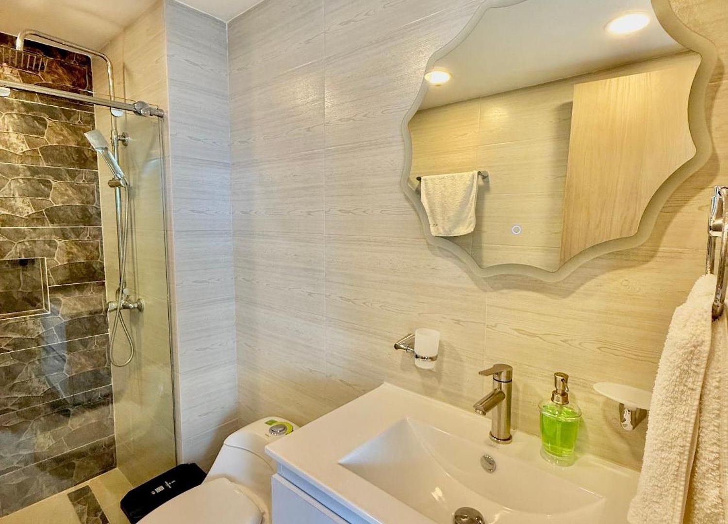 Luxury In I *