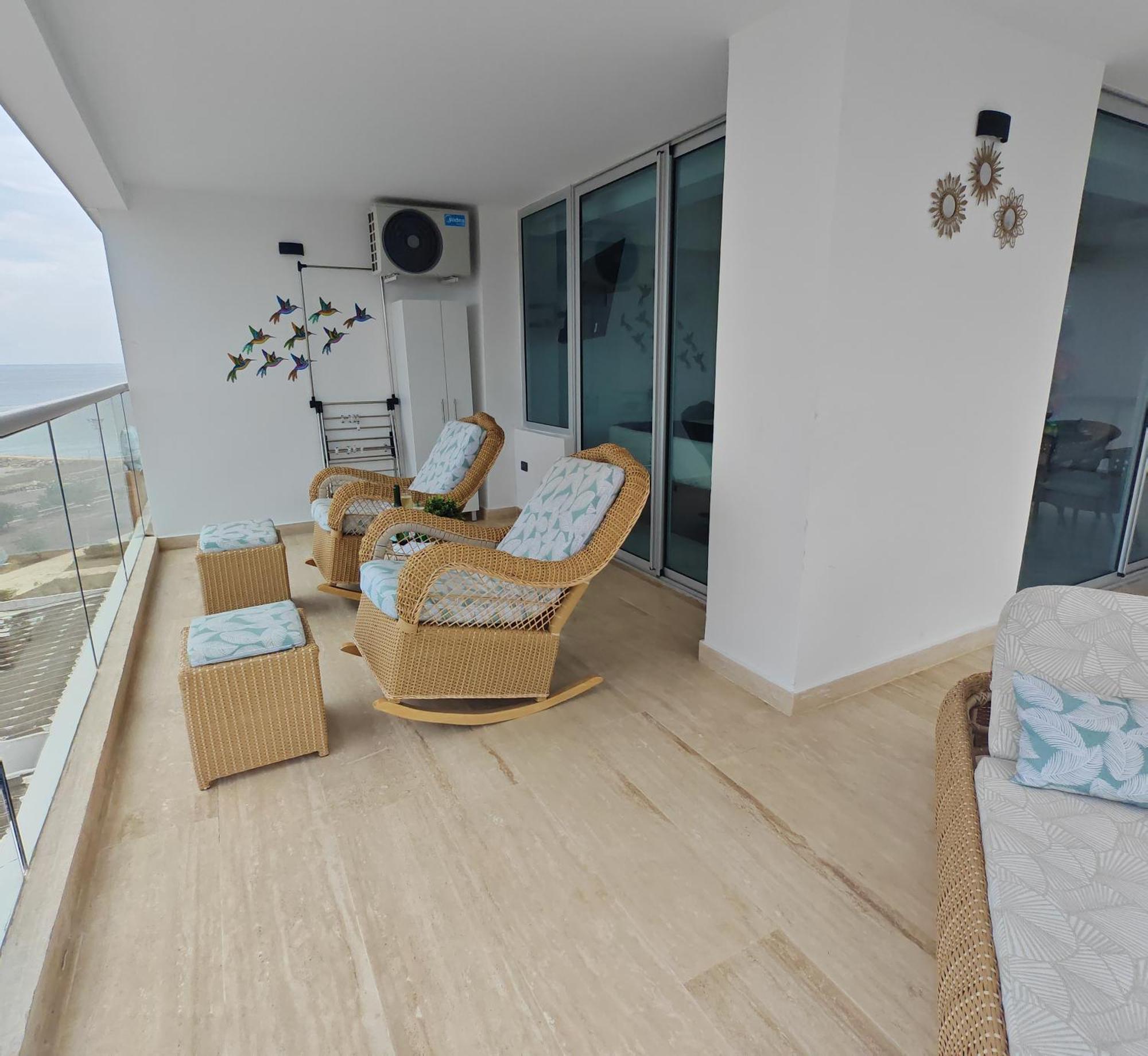Luxurious Vip Waterfront With Pool *