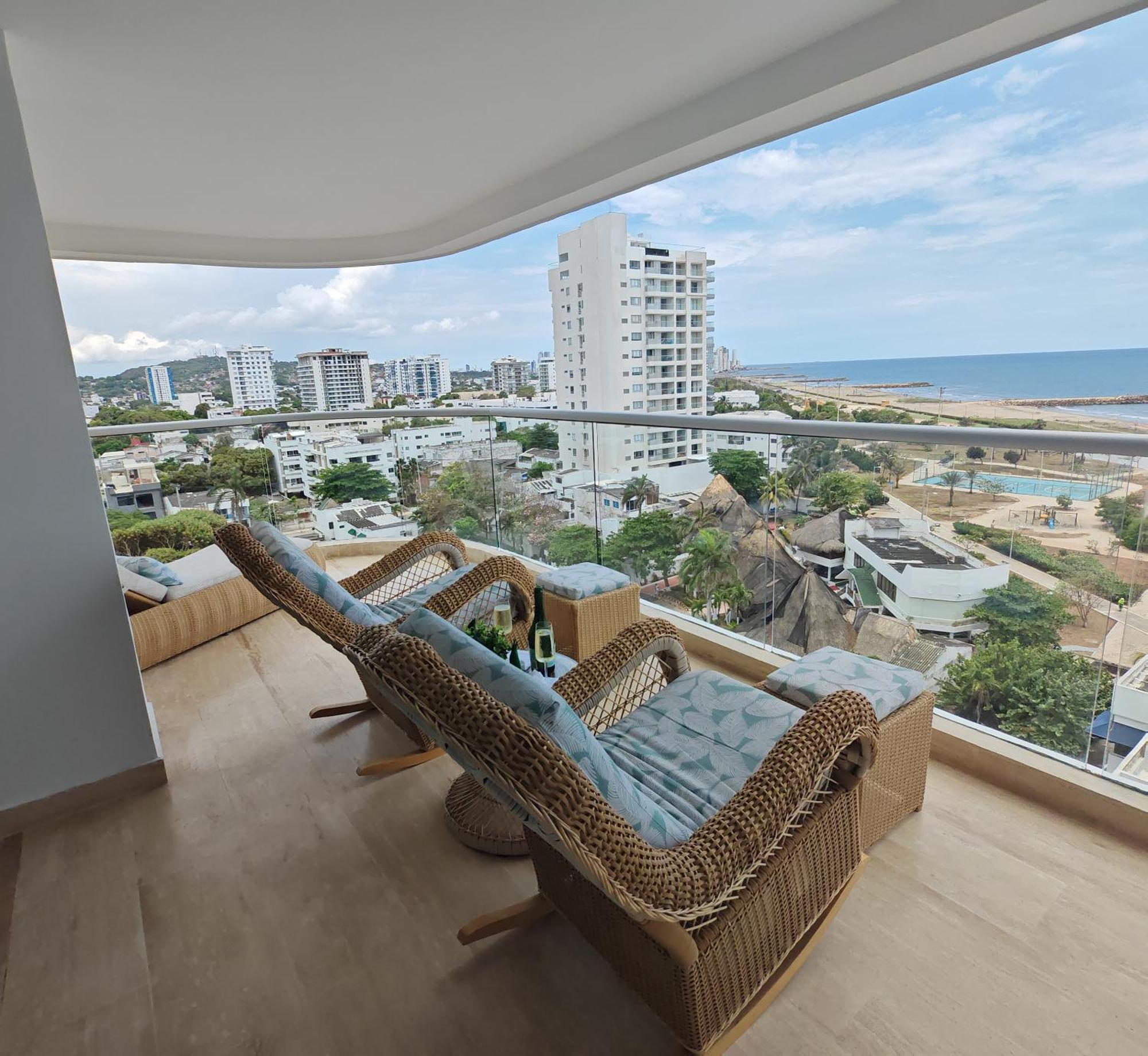 Luxurious Vip Waterfront With Pool Apartamento Cartagena