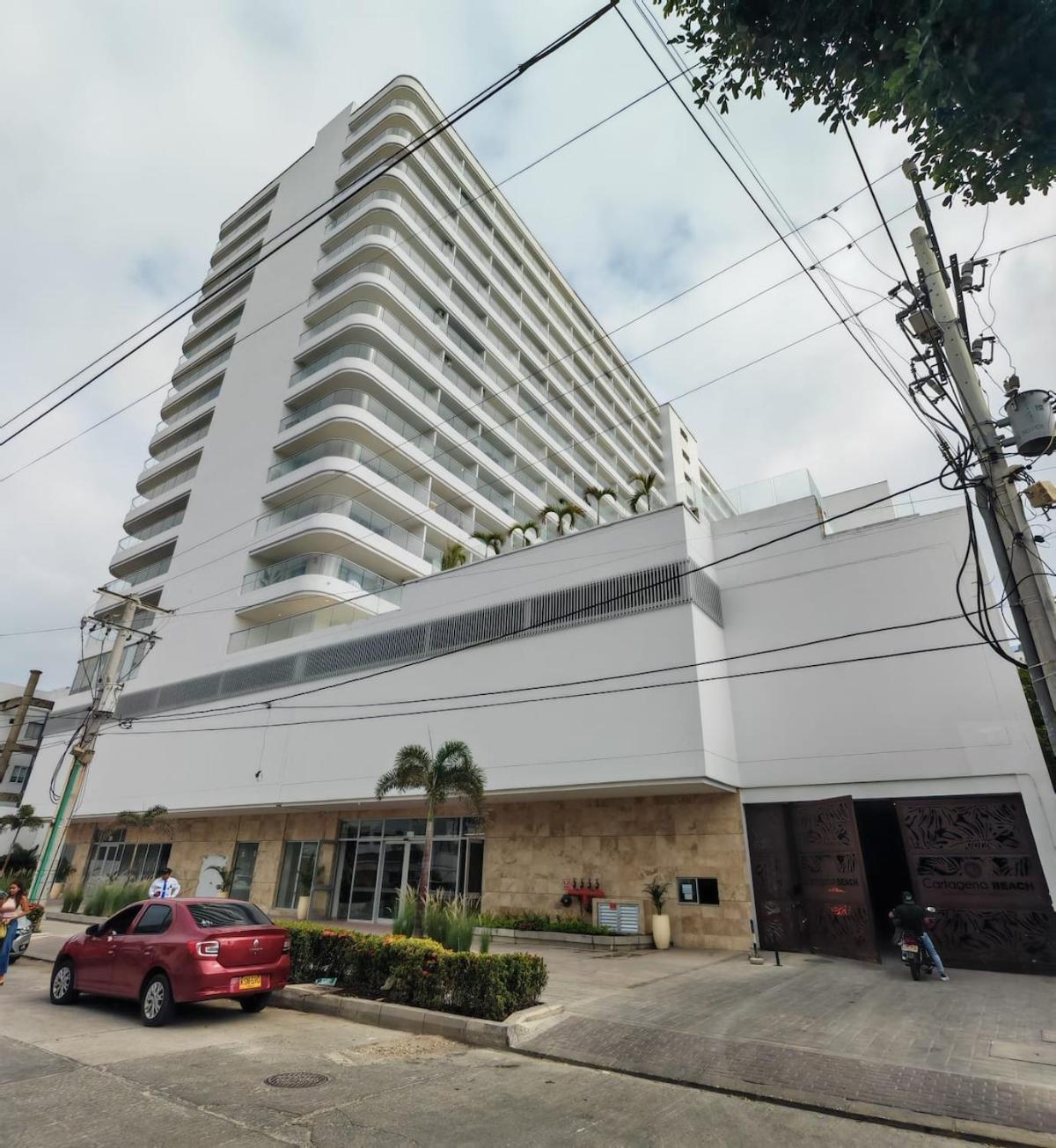 Luxurious Vip Waterfront With Pool Apartamento