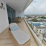 Luxurious Vip Waterfront Suite With Pool